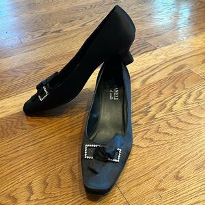 VANELi heels, black, size 8M. EUC, possibly never worn, satin with CZ & bow